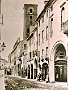 Via Umberto con la torre di palazzo Emo-Capodilista (1915) (Fausto Levorin Carega)
